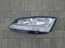 Load image into Gallery viewer, Frontscheinwerfer Skoda Fabia III 6V1941015D Links Scheinwerfer Headlight