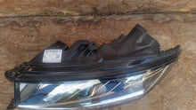 Laden Sie das Bild in den Galerie-Viewer, Frontscheinwerfer Skoda Fabia III 6V1941015F 030111523101 LED Links Headlight