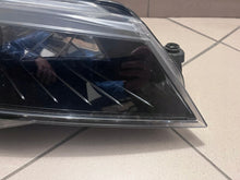 Load image into Gallery viewer, Frontscheinwerfer Skoda Superb III 3V1941016B Xenon Rechts Headlight