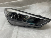 Laden Sie das Bild in den Galerie-Viewer, Frontscheinwerfer Hyundai III 92102-D7200 LED Rechts Scheinwerfer Headlight