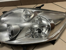 Load image into Gallery viewer, Frontscheinwerfer Toyota Auris 81170-02460 Links Scheinwerfer Headlight SCH8498936129gl