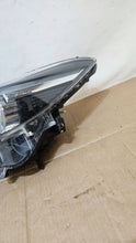 Laden Sie das Bild in den Galerie-Viewer, Frontscheinwerfer Mazda 3 I B63C-51040 LED Links Scheinwerfer Headlight SCH2514080014vc