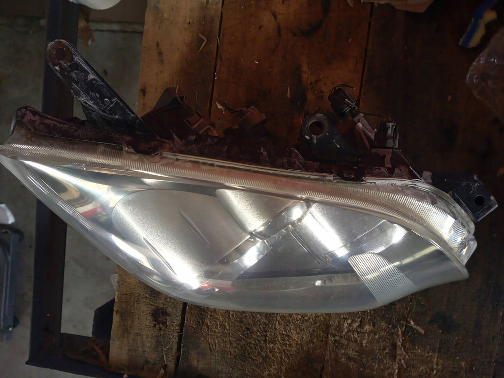 Frontscheinwerfer Toyota Avensis Rechts Scheinwerfer Headlight SCH3024873126da
