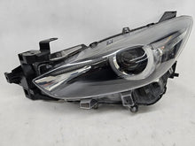 Laden Sie das Bild in den Galerie-Viewer, Frontscheinwerfer Mazda 3 BSP551040 Links Scheinwerfer Headlight