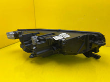 Laden Sie das Bild in den Galerie-Viewer, Frontscheinwerfer Skoda Octavia IV 5E4941015B LED Links Scheinwerfer Headlight SCH9890827859re