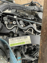 Laden Sie das Bild in den Galerie-Viewer, Motor Mercedes-Benz 6510105718 2.2 CDI 89TKm Diesel Engine Unkomplett