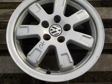 Load image into Gallery viewer, 1x Alufelge 15 Zoll 5.5&quot; 5x100 38ET 6R0601025 VW Polo Rim Wheel