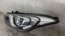 Laden Sie das Bild in den Galerie-Viewer, Frontscheinwerfer Hyundai I30 Links Scheinwerfer Headlight SCH8011122302zc