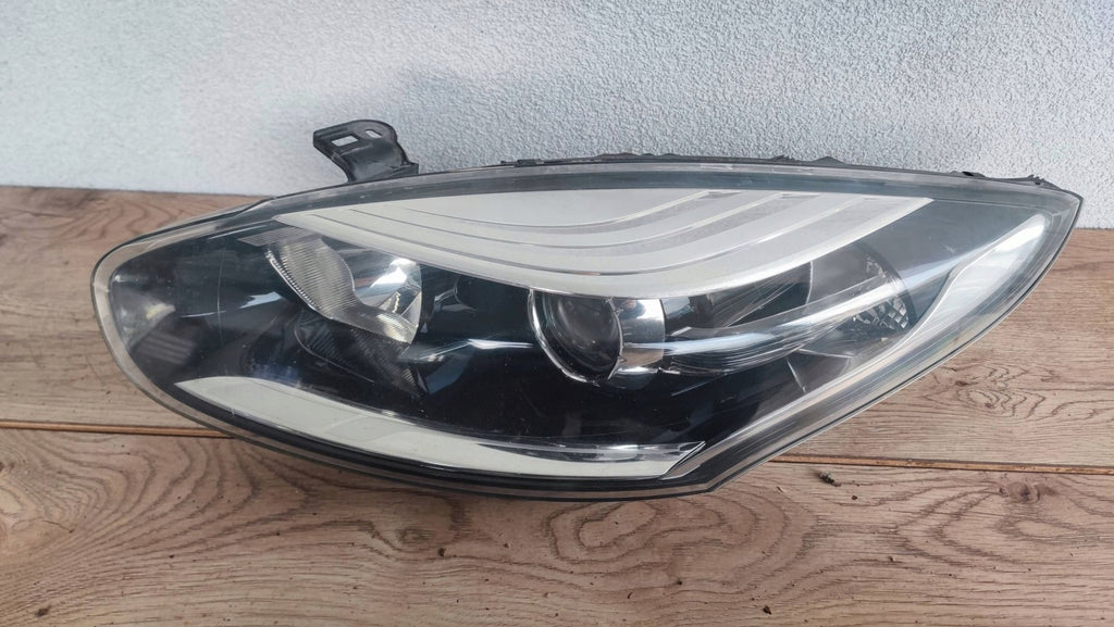 Frontscheinwerfer Renault Megane III 260605817R 030128820100 Vorderseite SCH7440180195hf