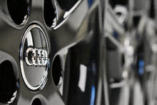 Laden Sie das Bild in den Galerie-Viewer, 1x Alufelge 16 Zoll 6.0&quot; 5x112 48ET Glanz Schwarz 8V0071496 Audi A3 Rim Wheel