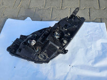Load image into Gallery viewer, Frontscheinwerfer Toyota Yaris LED Rechts Scheinwerfer Headlight SCH4501586680tf