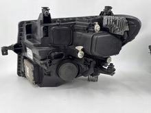 Laden Sie das Bild in den Galerie-Viewer, Frontscheinwerfer VW Crafter 7C1941036B Ein Stück (Rechts oder Links) Headlight SCH7359966773ow