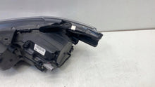 Laden Sie das Bild in den Galerie-Viewer, Frontscheinwerfer Mitsubishi Outlander III 8301D3-32 Rechts Headlight SCH1030115602is