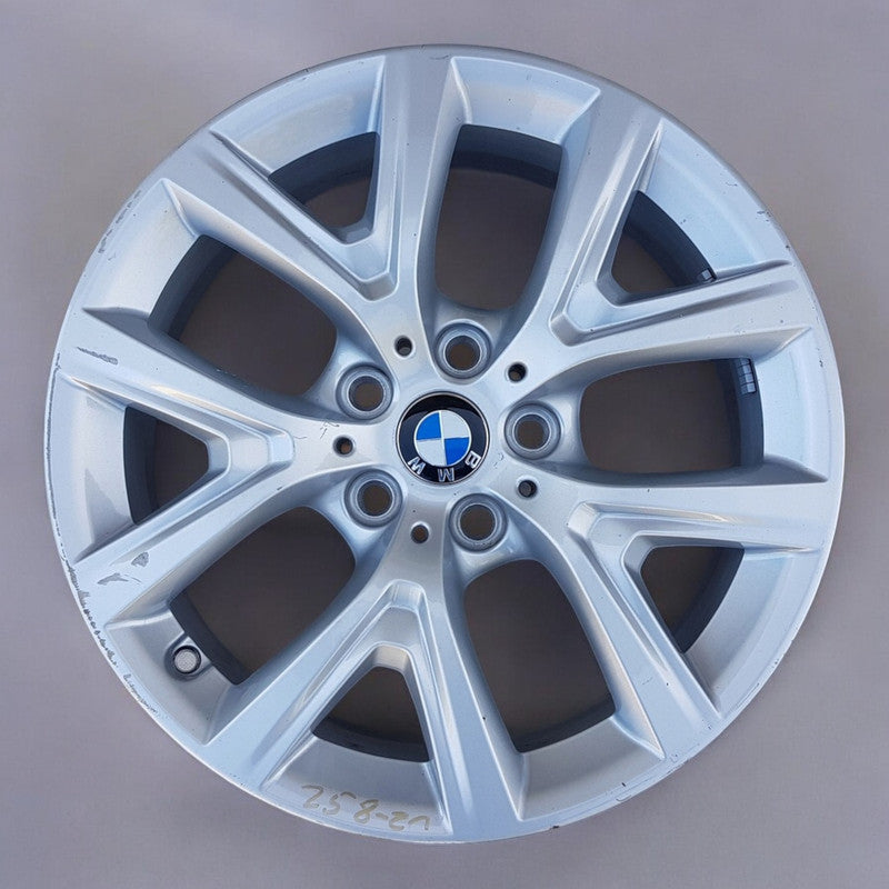 1x Alufelge 17 Zoll 6.5" 5x112 39ET Glanz Silber 6856076 BMW F39 X1 F48