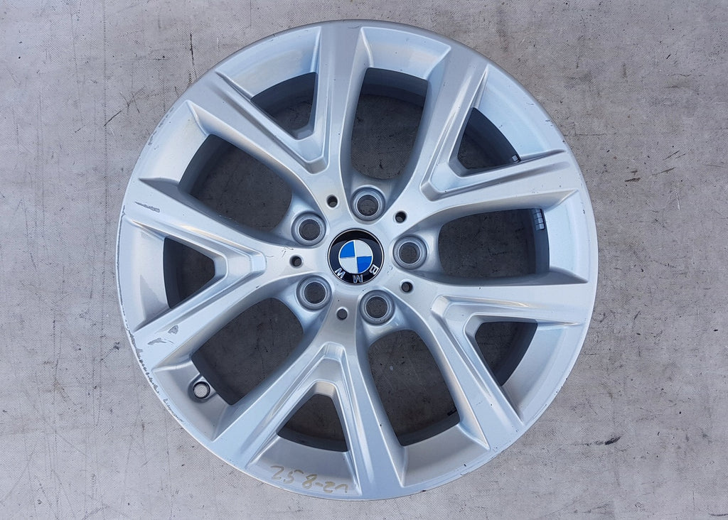 1x Alufelge 17 Zoll 6.5" 5x112 39ET Glanz Silber 6856076 BMW F39 X1 F48