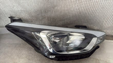 Load image into Gallery viewer, Frontscheinwerfer Hyundai I20 Rechts Scheinwerfer Headlight