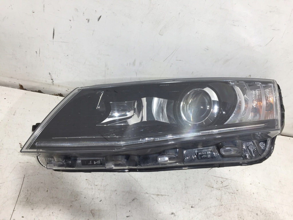 Frontscheinwerfer Skoda Octavia III 5E1941015B Xenon Links Headlight SCH3030970204yj