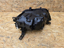 Laden Sie das Bild in den Galerie-Viewer, Frontscheinwerfer Opel Astra 662588537 Rechts Scheinwerfer Headlight SCH4811021582sl