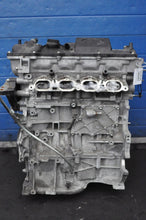 Load image into Gallery viewer, Motor Toyota Prius 2ZR-FXE 1.8 123PS 90kW 43TKm 2018 Benzin Engine Unkomplett