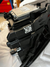 Laden Sie das Bild in den Galerie-Viewer, Frontscheinwerfer VW Touran 5TB941081D LED Links Scheinwerfer Headlight