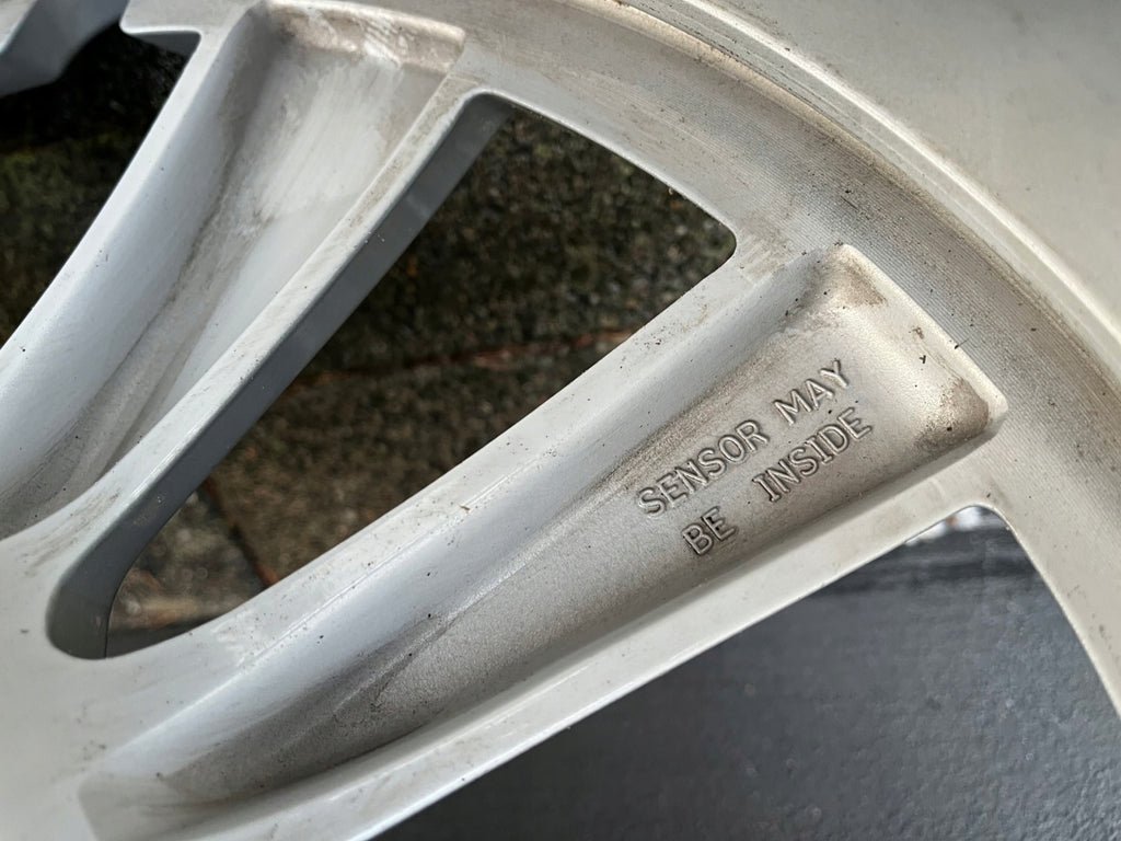 1x Alufelge 19 Zoll 8.5" 5x114.3 40ET Glanz Silber 1044264-00-A Tesla Model 3 FEL2533766092il