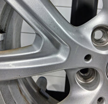 Laden Sie das Bild in den Galerie-Viewer, 1x Alufelge 17 Zoll 5x112 47ET Glanz Silber 6884815 BMW F45 Rim Wheel FEL1638421273dr