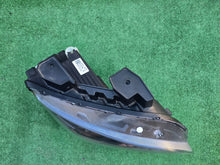Laden Sie das Bild in den Galerie-Viewer, Frontscheinwerfer Hyundai Kona 92102J9500 Rechts Scheinwerfer Headlight SCH7019624400ik