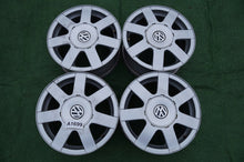Laden Sie das Bild in den Galerie-Viewer, 4x Alufelge 15 Zoll 7.0" 5x112 45ET VW Passat Golf V Rim Wheel FEL5637516577pz