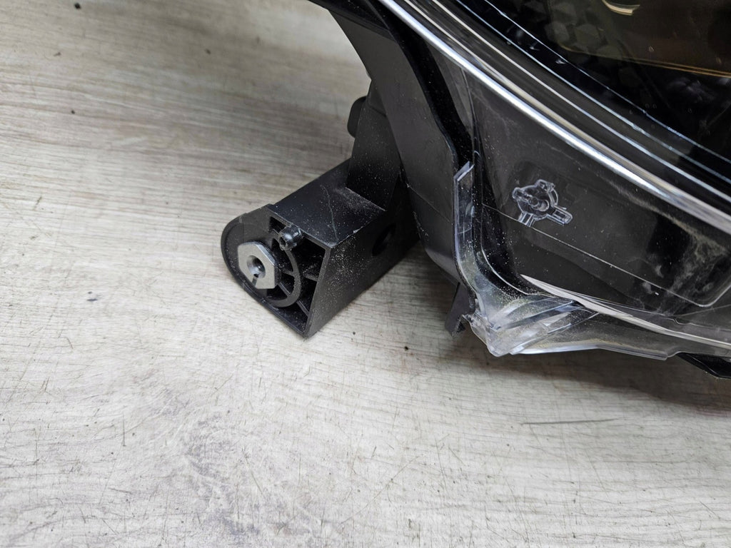 Frontscheinwerfer Toyota Corolla HASC016184 Rechts Scheinwerfer Headlight SCH4464112518mw