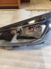 Laden Sie das Bild in den Galerie-Viewer, Frontscheinwerfer Ford Focus JX7B13W030CE Links Scheinwerfer Headlight SCH8949547323ge