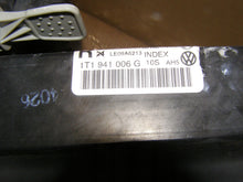 Laden Sie das Bild in den Galerie-Viewer, Frontscheinwerfer VW Touran 1T1941006G 1T1941005G Ein Stück (Rechts oder Links)