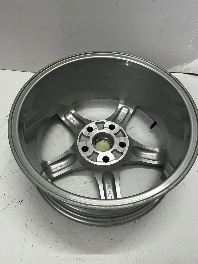 1x Alufelge 16 Zoll 6.5" 5x114.3 45ET Silber PZ474-E8670- Toyota Corolla Avensis