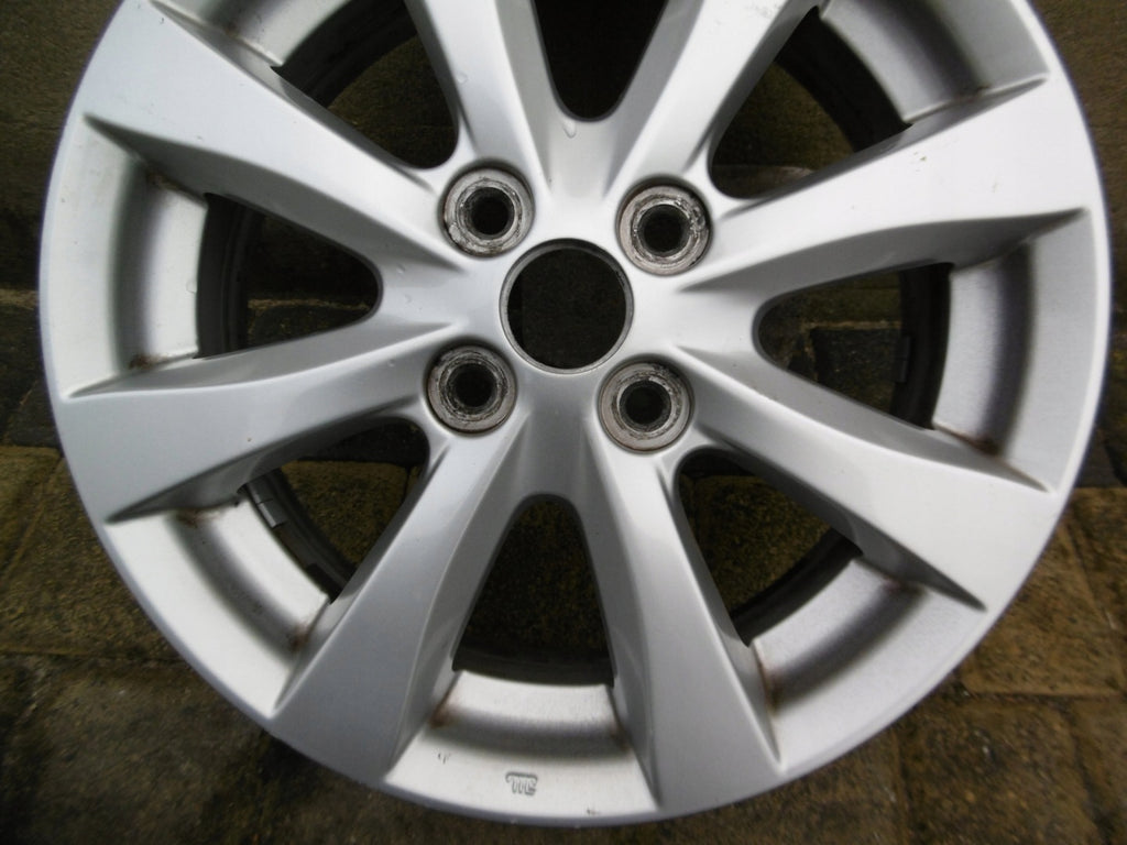 1x Alufelge 15 Zoll 5.0" 4x100 46ET Mitsubishi Space Star Rim Wheel FEL8908677768ys