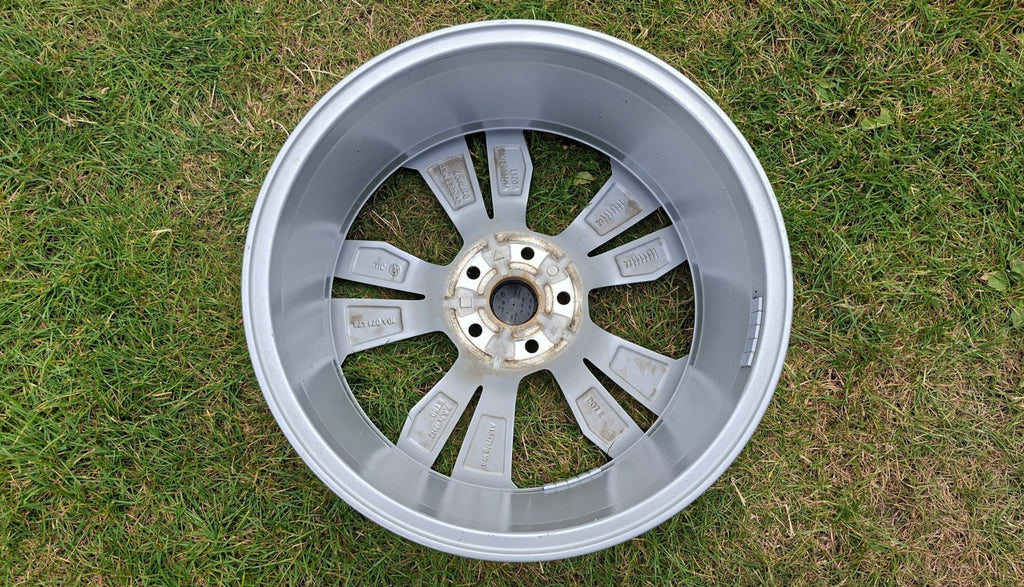 1x Alufelge 18 Zoll 7.5" 5x112 50ET Glanz Silber 10A071498 VW I Rim Wheel FEL4514778932sl