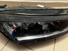 Laden Sie das Bild in den Galerie-Viewer, Frontscheinwerfer Skoda Octavia IV 5E4941018 LED Rechts Scheinwerfer Headlight SCH3959499554bv