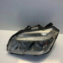 Laden Sie das Bild in den Galerie-Viewer, Frontscheinwerfer Mercedes-Benz 12518205 A2048204761 Links Headlight SCH1457327551rt