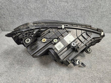Laden Sie das Bild in den Galerie-Viewer, Frontscheinwerfer Mercedes-Benz W206 A2069068104SCZ LED Links Headlight SCH7840303884wt