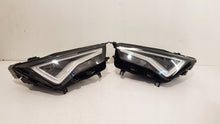Laden Sie das Bild in den Galerie-Viewer, Frontscheinwerfer Seat Ateca 576941031B Links Scheinwerfer Headlight