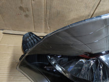 Laden Sie das Bild in den Galerie-Viewer, Frontscheinwerfer Renault Twingo II 260602496R Rechts Scheinwerfer Headlight SCH9038494131vr