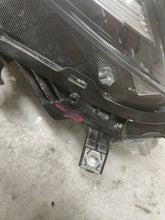 Laden Sie das Bild in den Galerie-Viewer, Frontscheinwerfer VW Polo LED Links Scheinwerfer Headlight SCH3882169748sw
