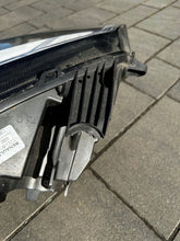 Load image into Gallery viewer, Frontscheinwerfer Dacia Sandero III Logan Jogger 260602561R Links Headlight SCH3565238139qc