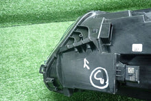 Laden Sie das Bild in den Galerie-Viewer, Frontscheinwerfer Opel Zafira Vivaro C 9847209880 Rechts Scheinwerfer Headlight SCH2930408587qm