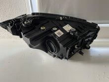 Laden Sie das Bild in den Galerie-Viewer, Frontscheinwerfer Mercedes-Benz W206 A2069067103 Full LED Rechts oder Links SCH4676622935ql
