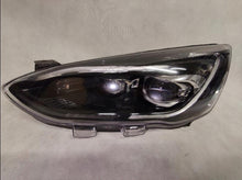 Laden Sie das Bild in den Galerie-Viewer, Frontscheinwerfer Ford Focus JX7B-13E017-AG LED Links Scheinwerfer Headlight