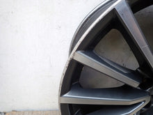 Laden Sie das Bild in den Galerie-Viewer, 1x Alufelge 19 Zoll 8.5" 5x112 32ET 8W0601025AN Audi A4 B9 Rim Wheel FEL4568657364so