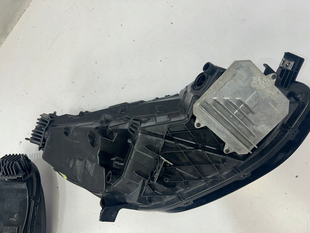 Frontscheinwerfer Tesla Model 3 1077375-50-B Full LED Rechts oder Links