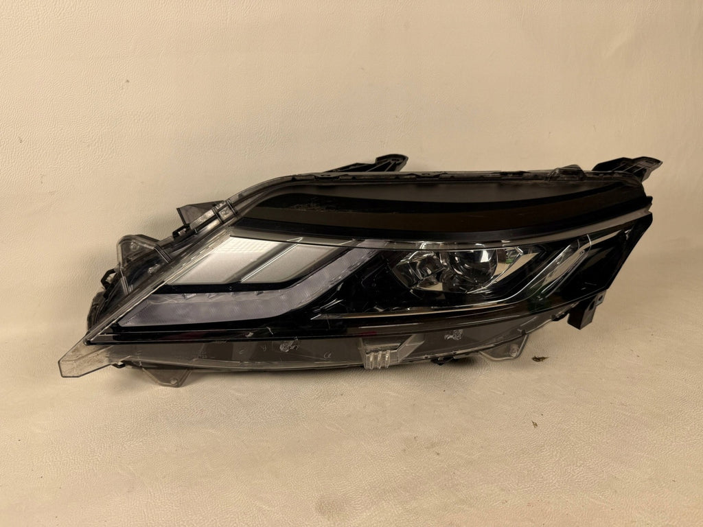 Frontscheinwerfer Mitsubishi L200 8301D381 Links Scheinwerfer Headlight SCH5061606894uw