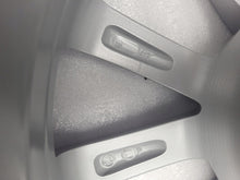 Load image into Gallery viewer, 1x Alufelge 16 Zoll 6.5" 5x100 43ET 5J0601025 Skoda Fabia Ii Rim Wheel FEL9173150740kb