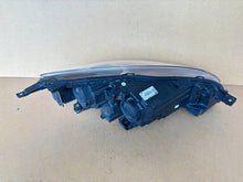 Laden Sie das Bild in den Galerie-Viewer, Frontscheinwerfer Ford Kuga LV4B-13W030-AG Links Scheinwerfer Headlight SCH7459212610wf