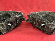 Load image into Gallery viewer, Frontscheinwerfer Skoda Octavia III 5E1941016B 5E1941015B Xenon Rechts Headlight SCH1531620766mg